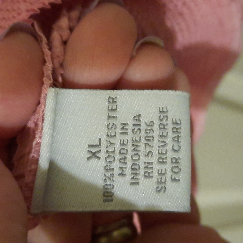 Sleeveless tank top xl. 
Tank style - Picture 4 of 7